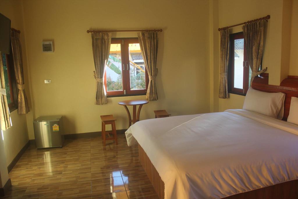 Baan Mek Lom Hotel Khao Lak Eksteriør billede